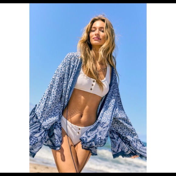 The ARIEL Boho Print Tie Front Kimono Top - Picture 8 of 13
